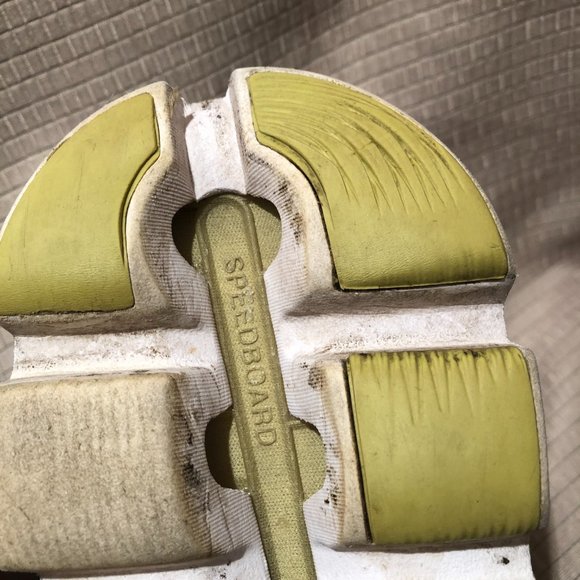 On running cloudswift men charcoal gray and yellow running shoes, 12 - Picture 6 of 16